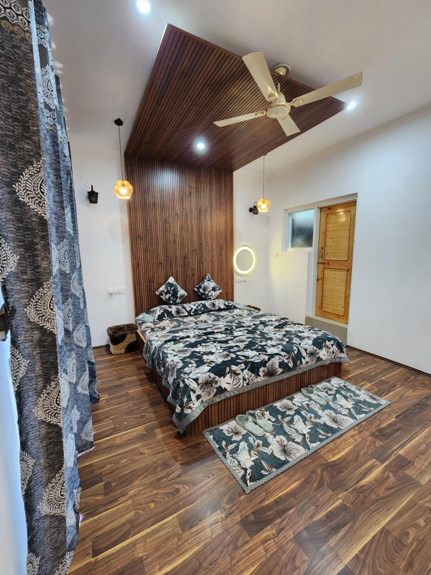Serenity Inn Home Stay Срінагар Екстер'єр фото