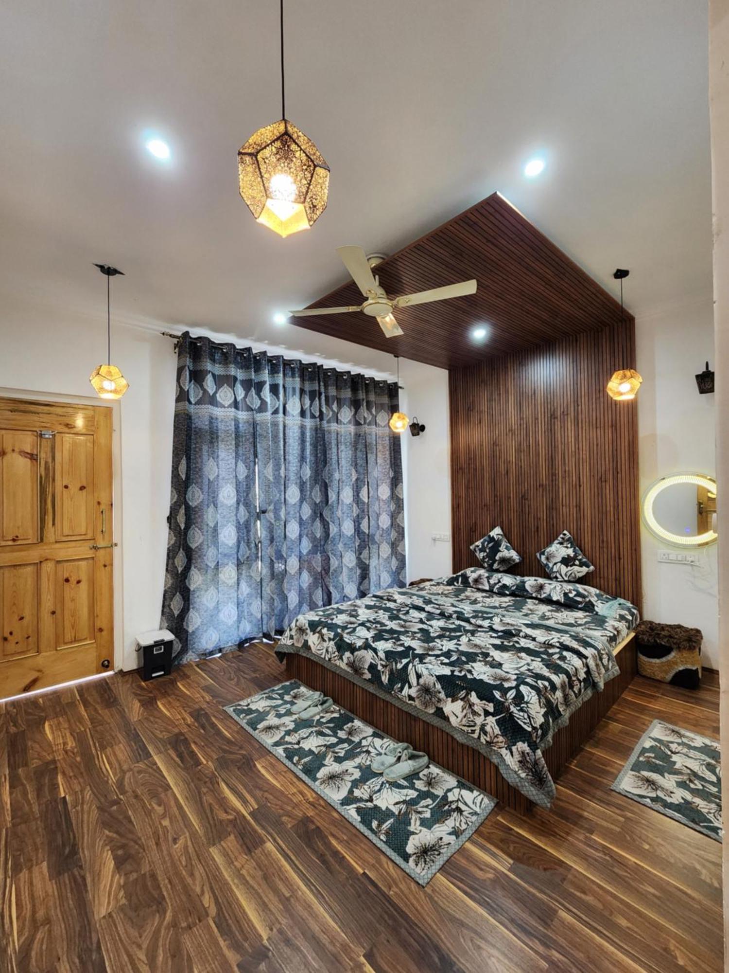 Serenity Inn Home Stay Срінагар Екстер'єр фото